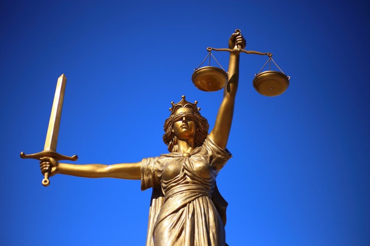 W czym może nam pomóc radca prawny? W jakich rozprawach i w jakich sferach prawa pomoże nam radca prawny?